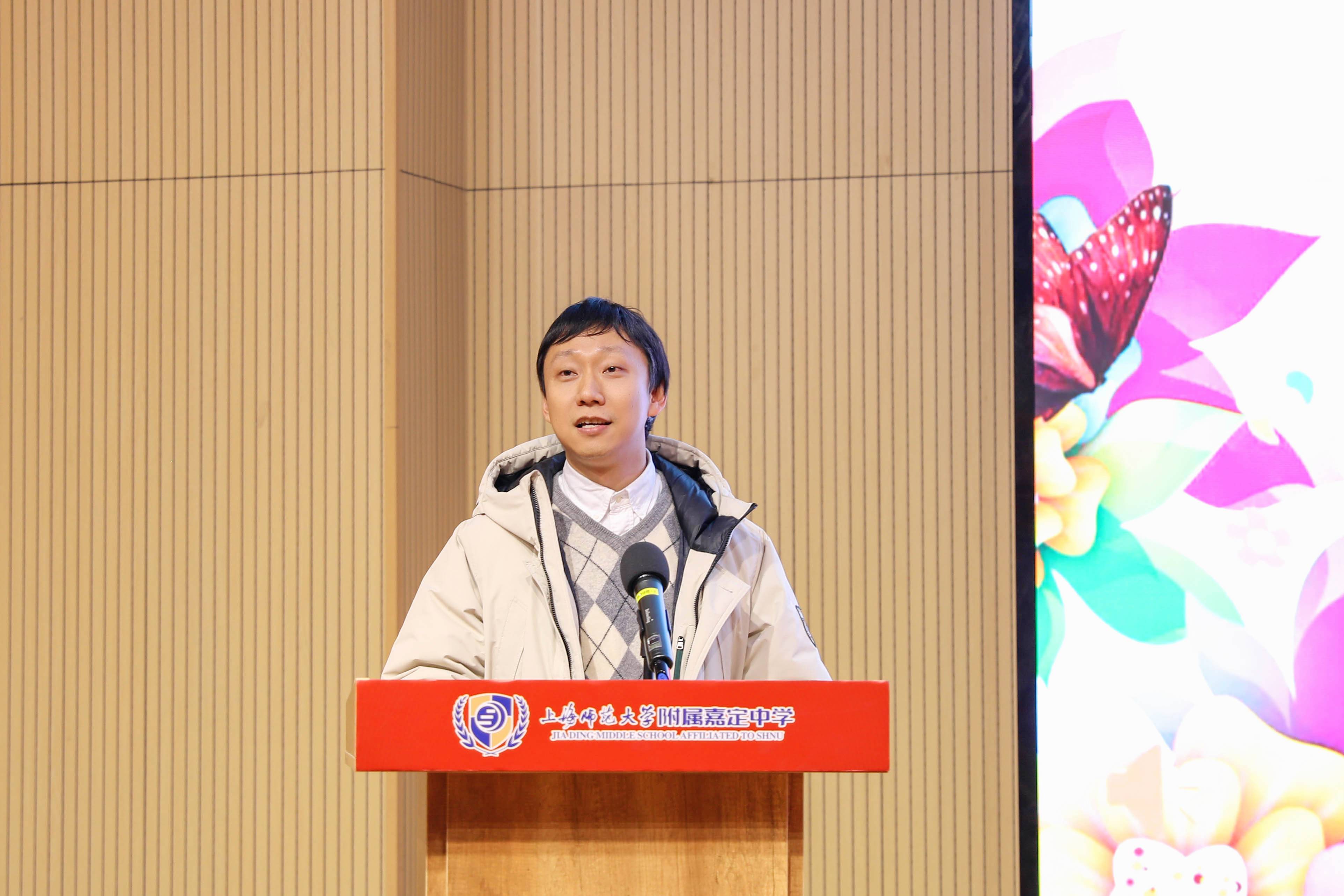 李昱辉校长讲话(1).jpg