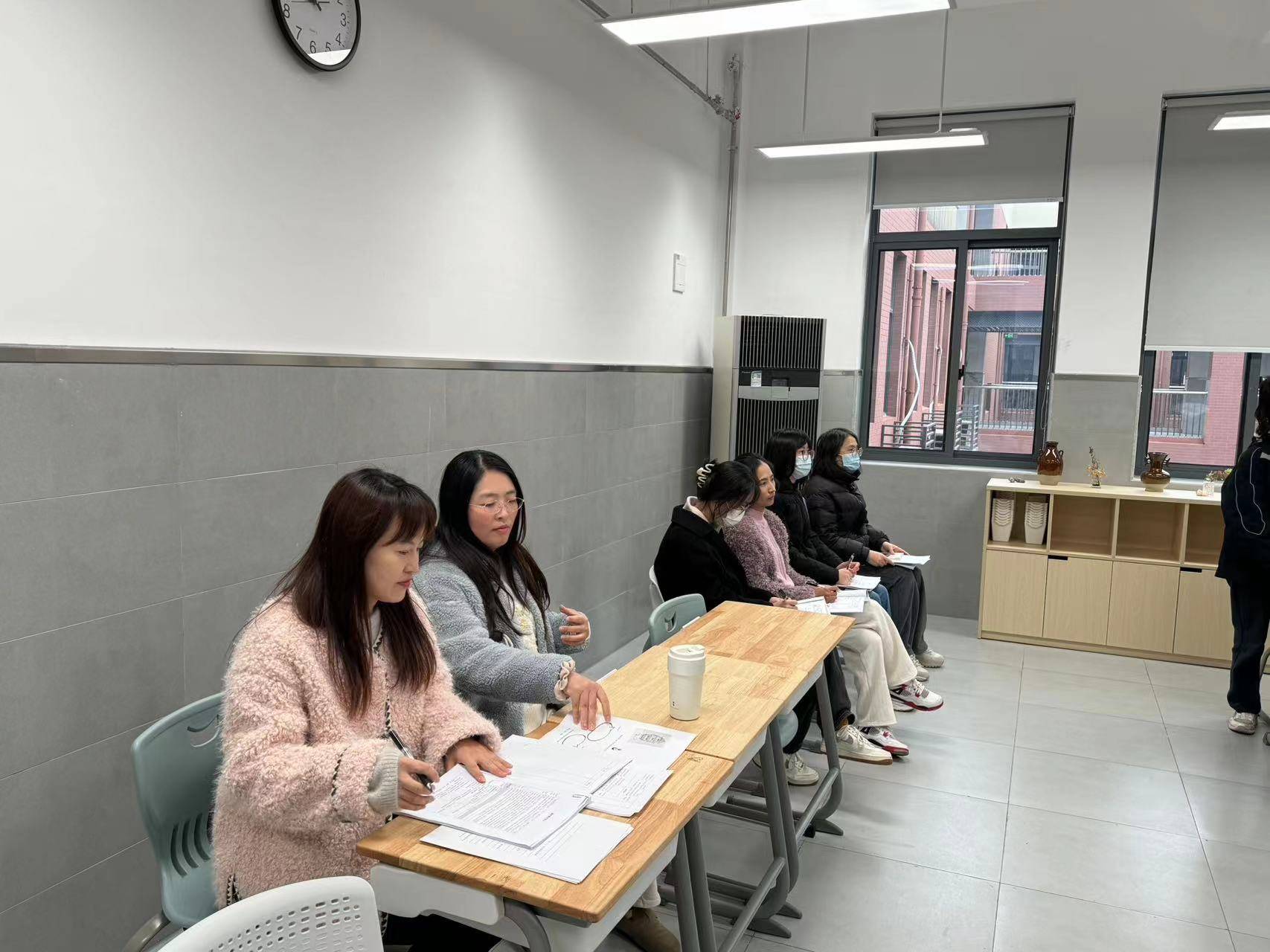 1706237448354893.jpg 听课(3)(1).jpg